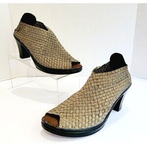 Bernie Mev Claire Peep Toe Booties Womens Size 39 8.5 Bronze Woven Pumps Sandals